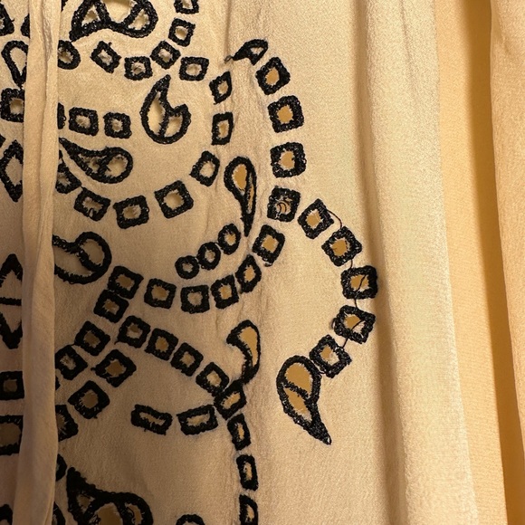 Nanette Lepore size 4 cream blouse - Picture 4 of 5
